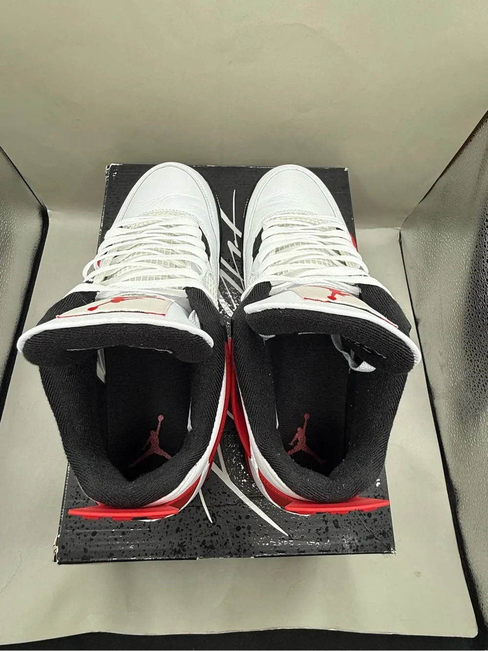 Authentic 2023 Jordan 4 Retro Mid Red Cement Men Size 9.5 Very Clean